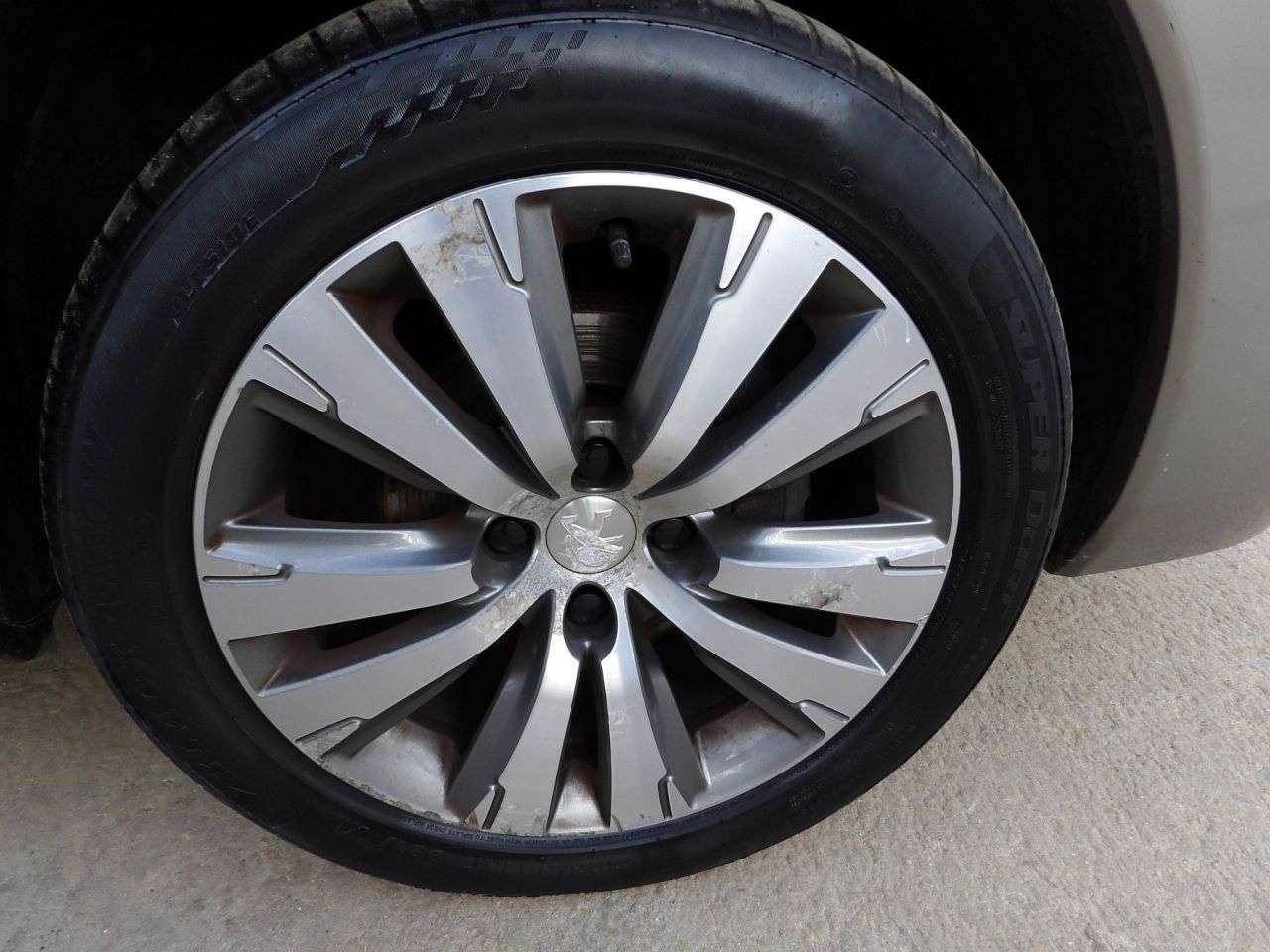 2015 PEUGEOT 3008 2015 PEUGEOT 3008