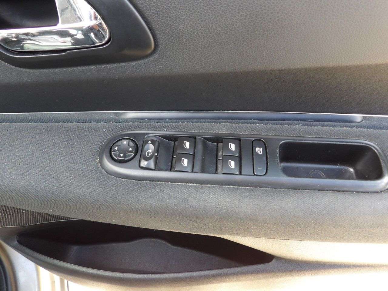 2015 PEUGEOT 3008 2015 PEUGEOT 3008