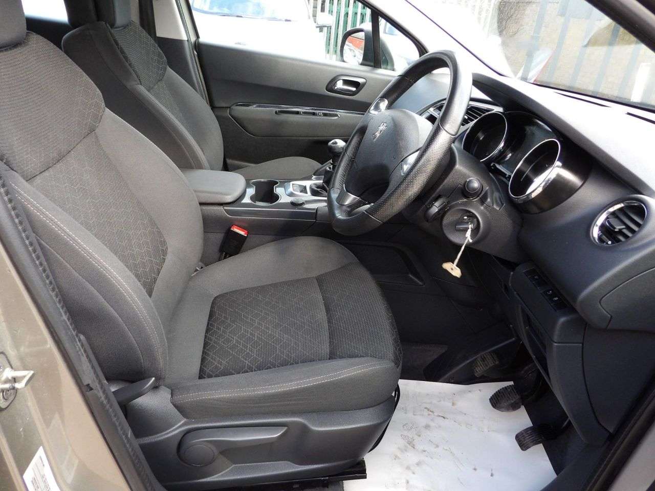2015 PEUGEOT 3008 2015 PEUGEOT 3008