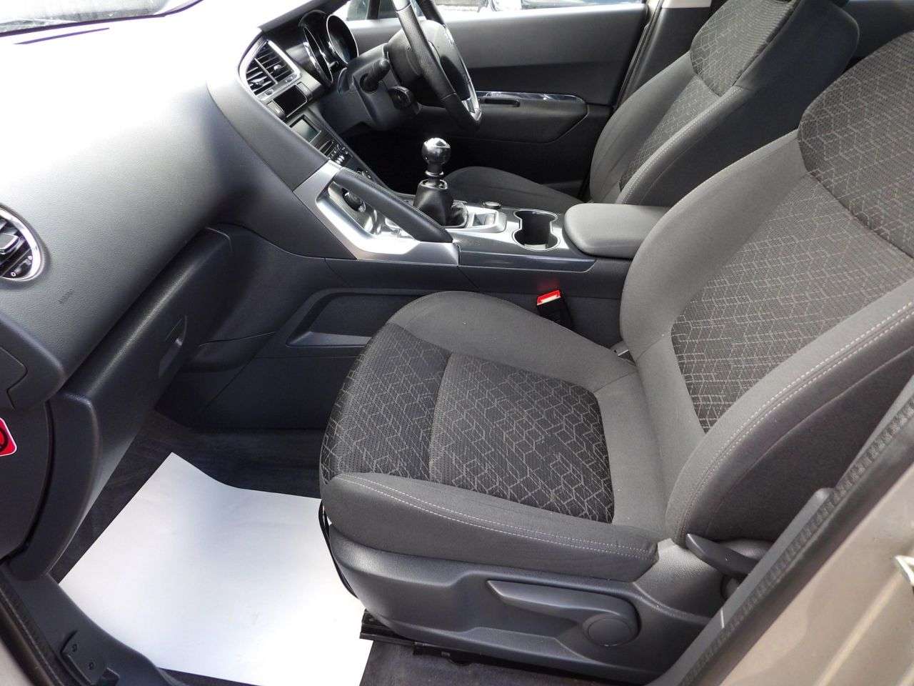 2015 PEUGEOT 3008 2015 PEUGEOT 3008