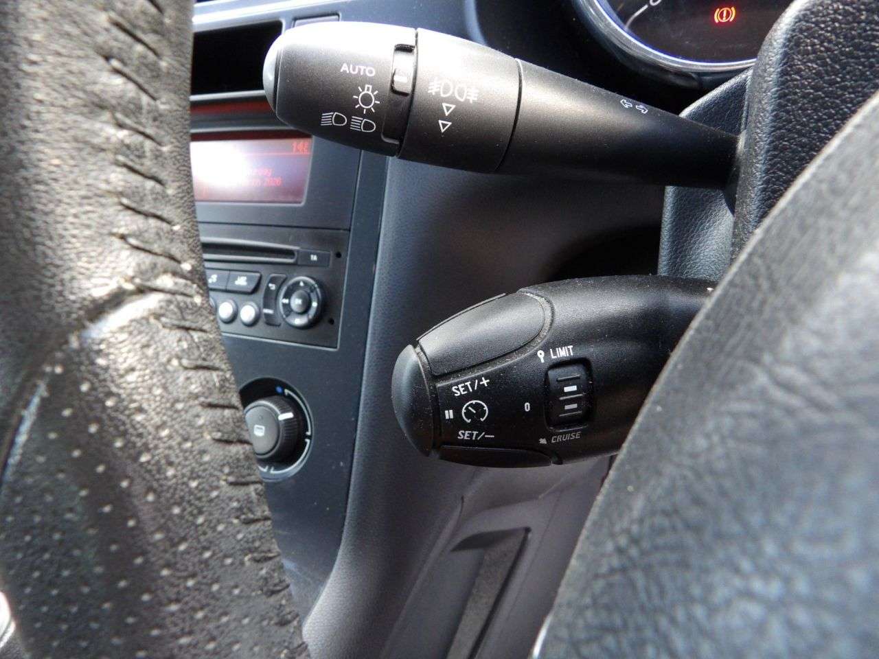 2015 PEUGEOT 3008 2015 PEUGEOT 3008