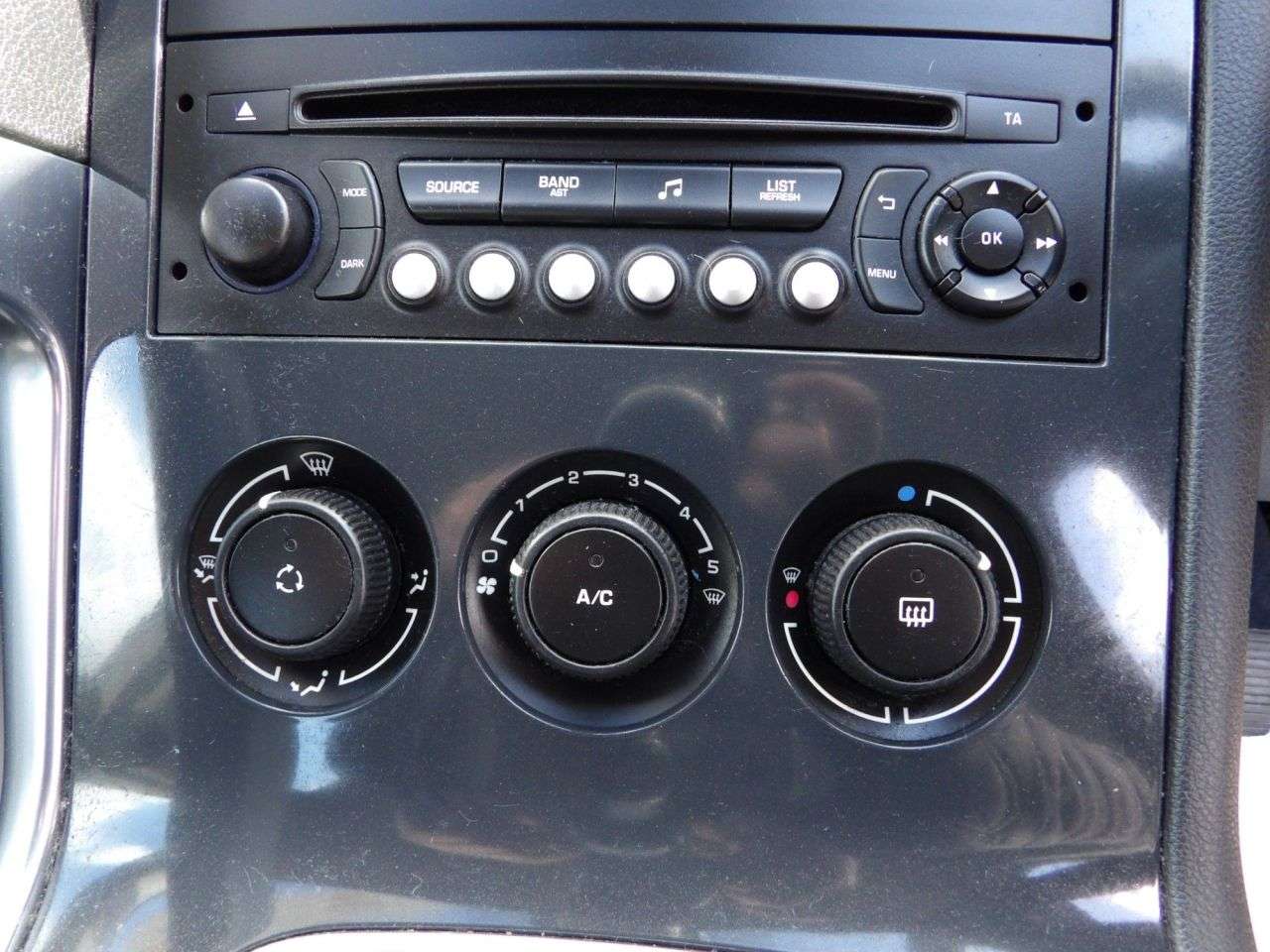 2015 PEUGEOT 3008 2015 PEUGEOT 3008