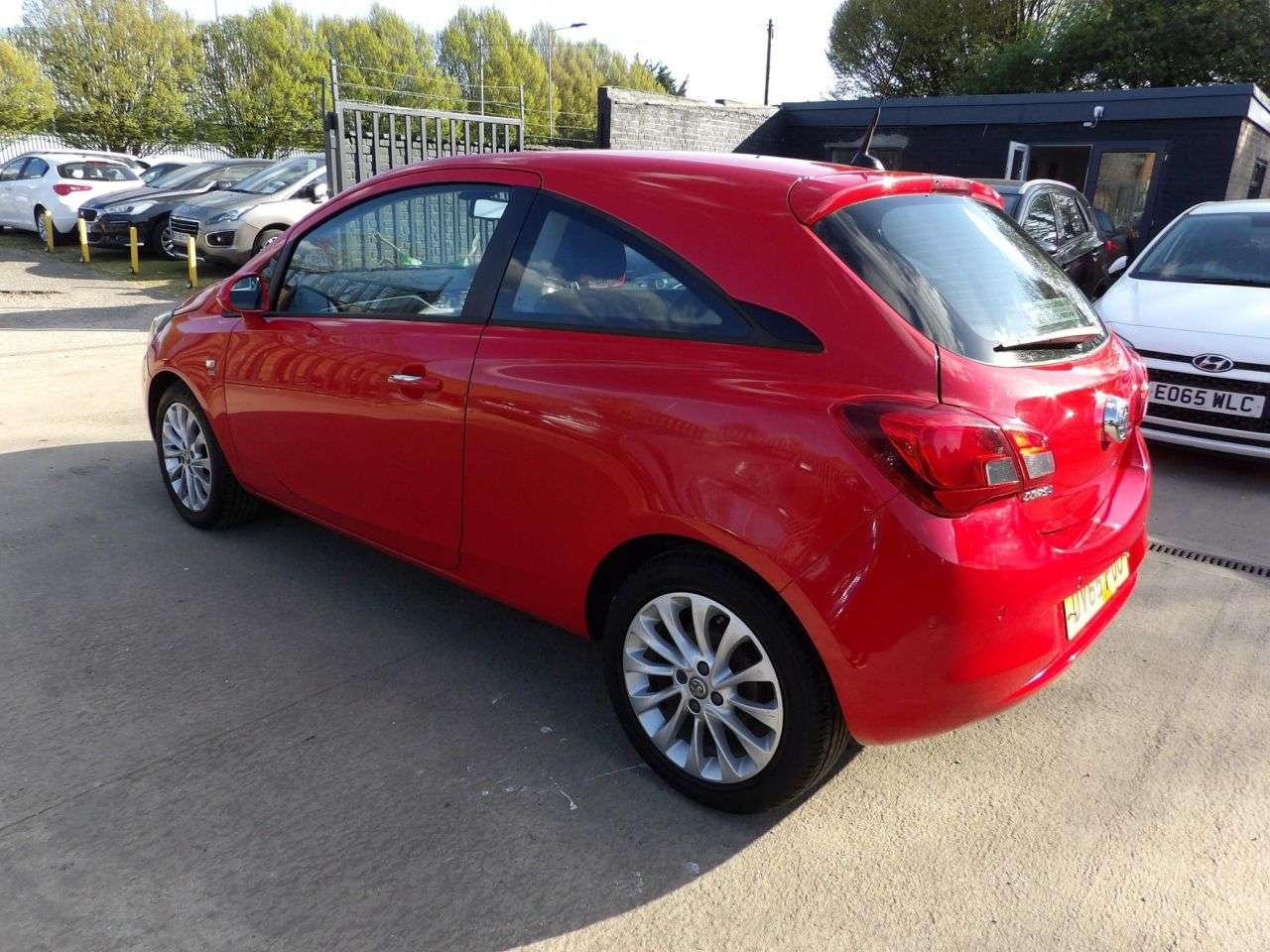 A 2015 VAUXHALL CORSA 1.4i ecoFLEX SE Hatchback 3dr Petrol Manual Euro 6 (90 ps) A 2015 VAUXHALL CORSA 1.4i ecoFLEX SE Hatchback 3dr Petrol Manual Euro 6 (90 ps)