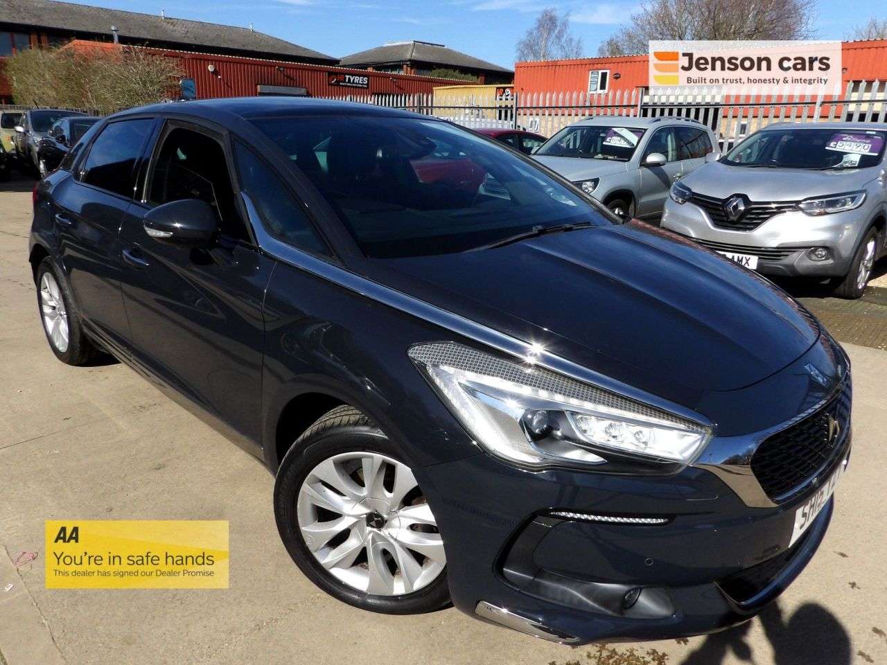 A 2015 DS AUTOMOBILES DS 5 1.6 BlueHDi Elegance Hatchback 5dr Diesel Manual Euro 6 (s/s) (120 ps) A 2015 DS AUTOMOBILES DS 5 1.6 BlueHDi Elegance Hatchback 5dr Diesel Manual Euro 6 (s/s) (120 ps)