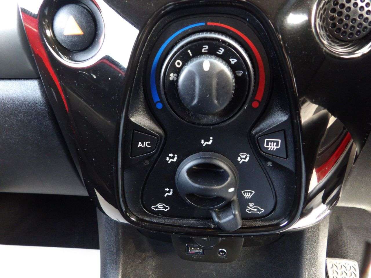 2014 CITROEN C1 2014 CITROEN C1