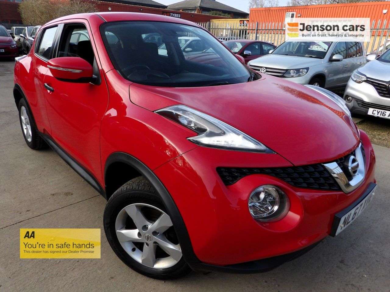 A 2017 NISSAN JUKE 1.6 Visia SUV 5dr Petrol Manual Euro 6 (94 ps) A 2017 NISSAN JUKE 1.6 Visia SUV 5dr Petrol Manual Euro 6 (94 ps)