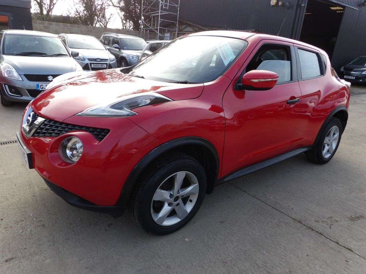 A 2017 NISSAN JUKE 1.6 Visia SUV 5dr Petrol Manual Euro 6 (94 ps) A 2017 NISSAN JUKE 1.6 Visia SUV 5dr Petrol Manual Euro 6 (94 ps)