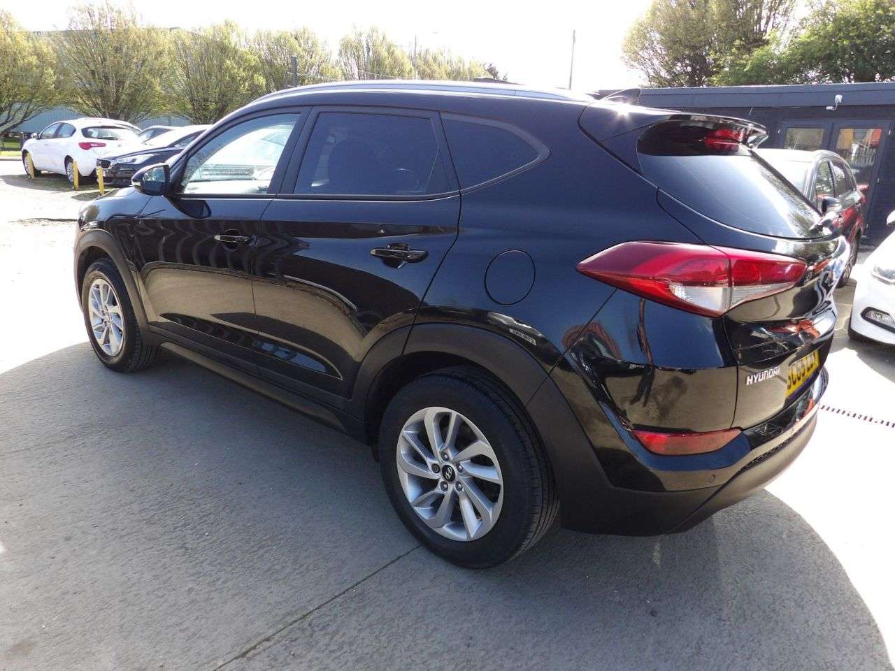 A 2015 HYUNDAI TUCSON 1.7 CRDi Blue Drive SE Nav SUV 5dr Diesel Manual Euro 6 (s/s) (116 ps) A 2015 HYUNDAI TUCSON 1.7 CRDi Blue Drive SE Nav SUV 5dr Diesel Manual Euro 6 (s/s) (116 ps)