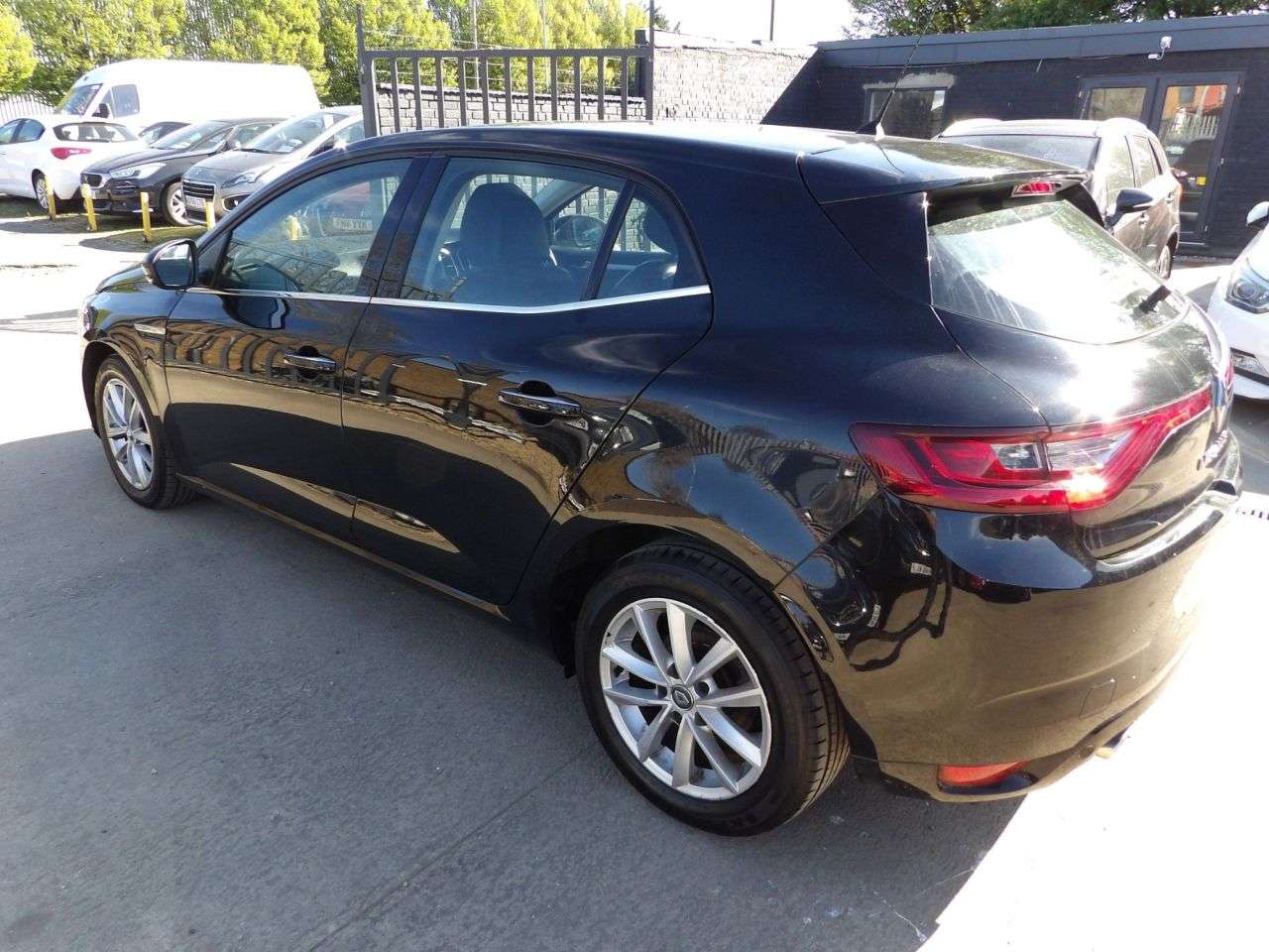 A 2016 RENAULT MEGANE 1.5 dCi Dynamique Nav Hatchback 5dr Diesel Manual Euro 6 (s/s) (110 ps) A 2016 RENAULT MEGANE 1.5 dCi Dynamique Nav Hatchback 5dr Diesel Manual Euro 6 (s/s) (110 ps)