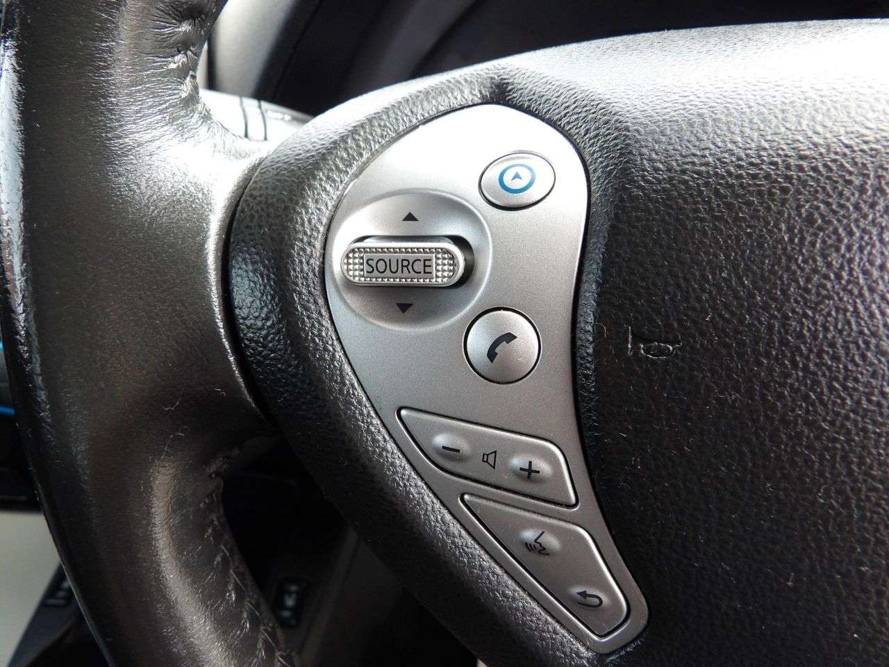 2015 NISSAN LEAF 2015 NISSAN LEAF