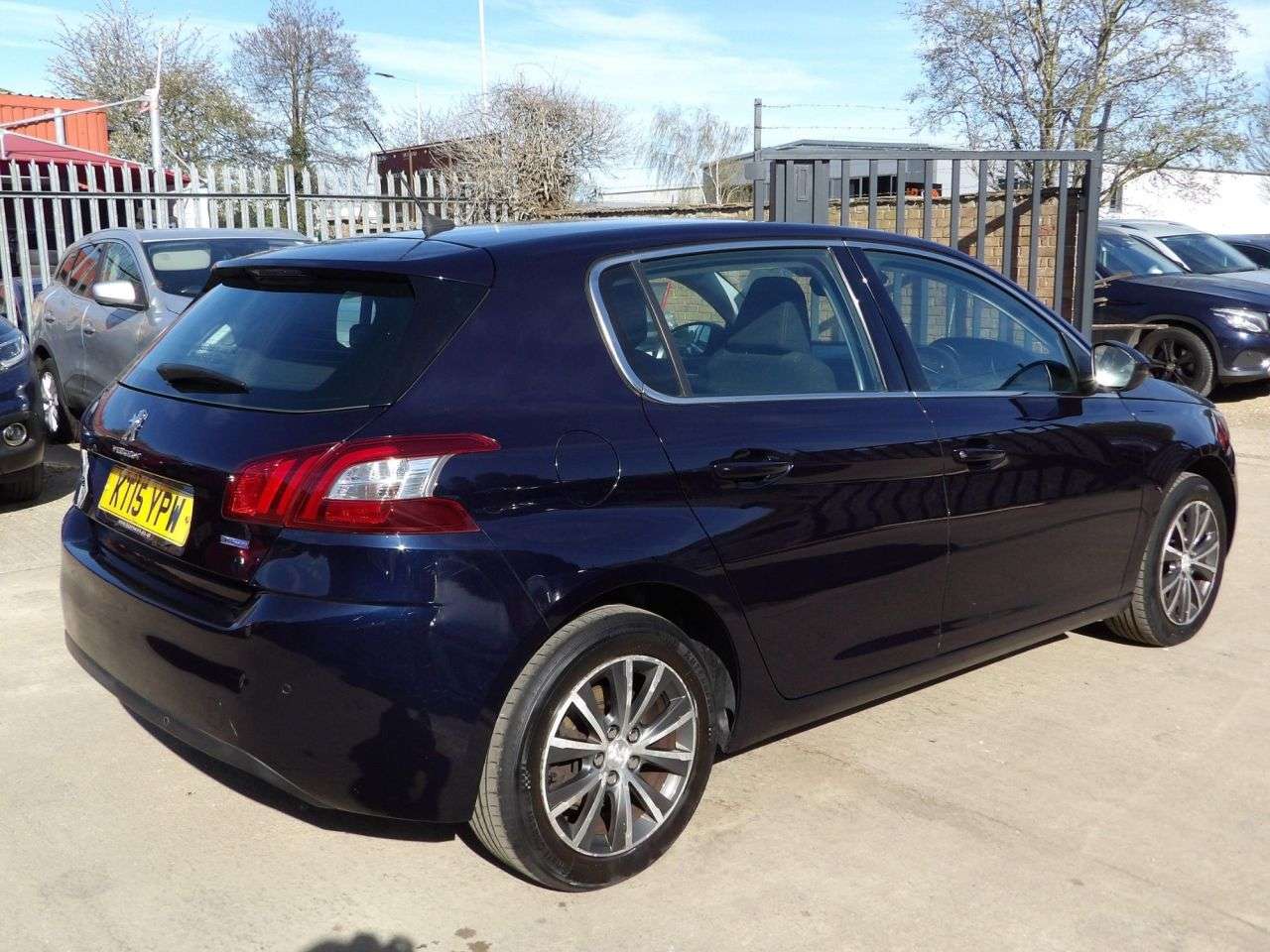 2015 PEUGEOT 308 2015 PEUGEOT 308