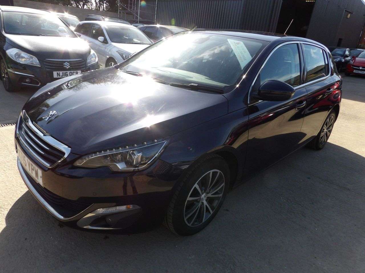 A 2015 PEUGEOT 308 1.6 BlueHDi Allure Hatchback 5dr Diesel Manual Euro 6 (s/s) (120 ps) A 2015 PEUGEOT 308 1.6 BlueHDi Allure Hatchback 5dr Diesel Manual Euro 6 (s/s) (120 ps)