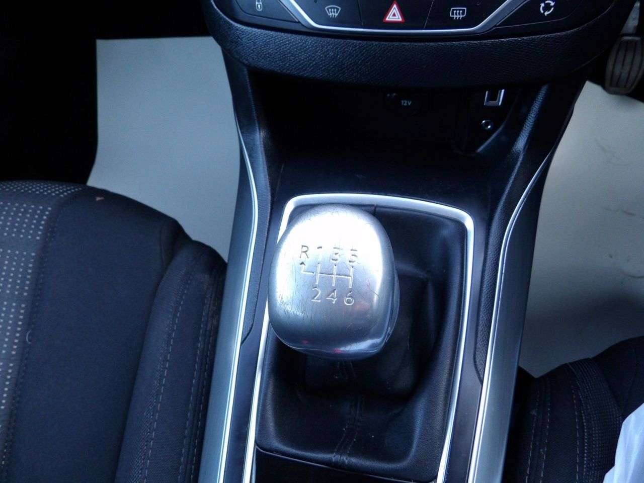 2015 PEUGEOT 308 2015 PEUGEOT 308