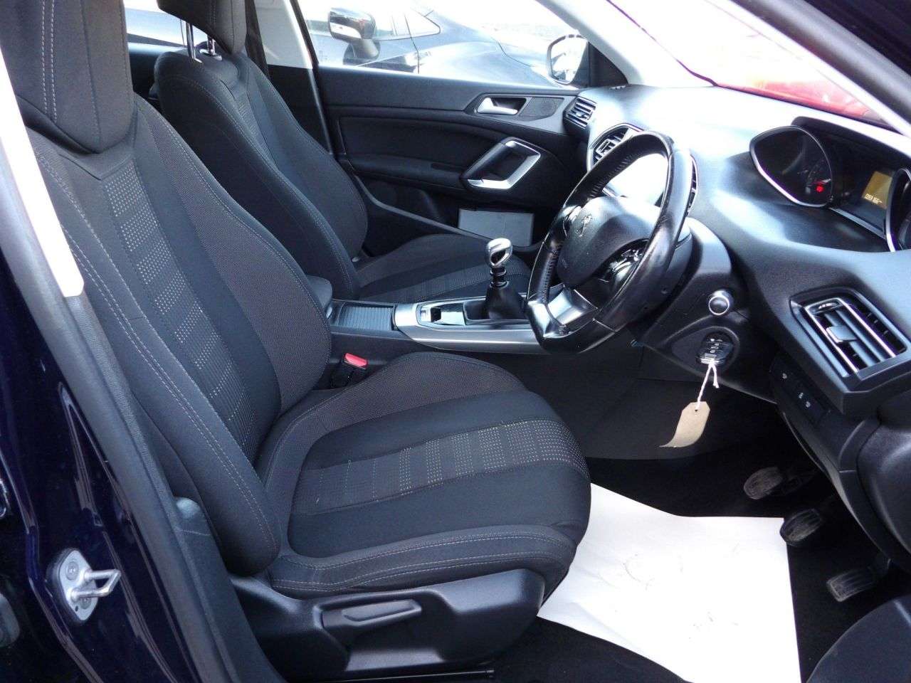 2015 PEUGEOT 308 2015 PEUGEOT 308