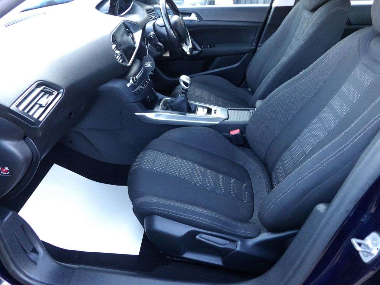 2015 PEUGEOT 308 2015 PEUGEOT 308