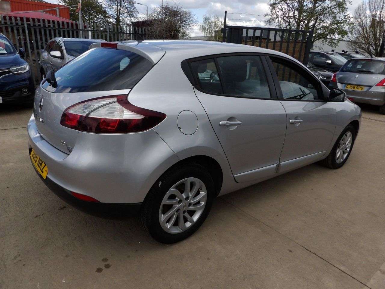 2015 RENAULT MEGANE 2015 RENAULT MEGANE