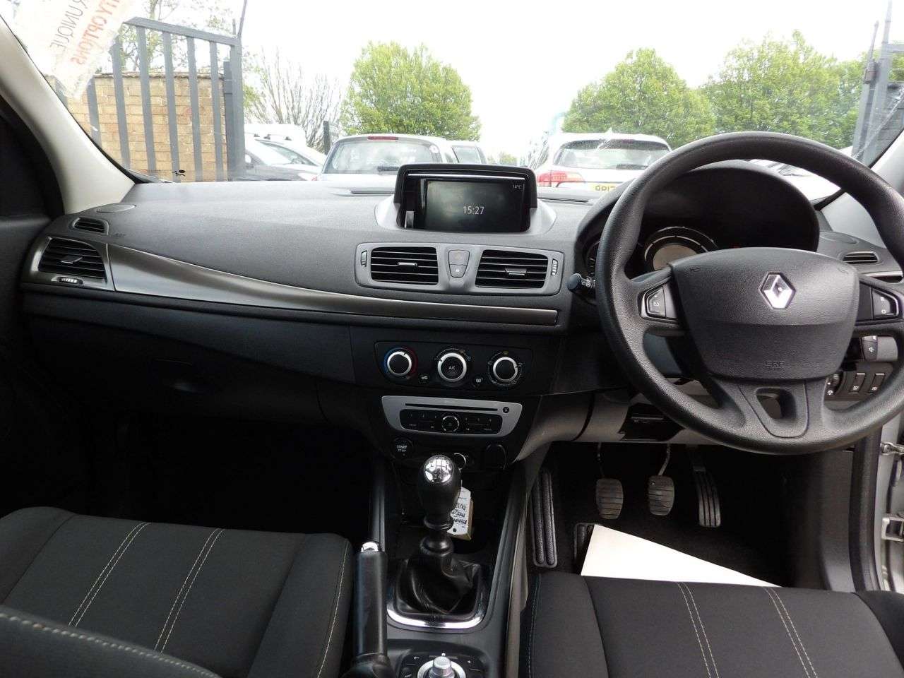 2015 RENAULT MEGANE 2015 RENAULT MEGANE
