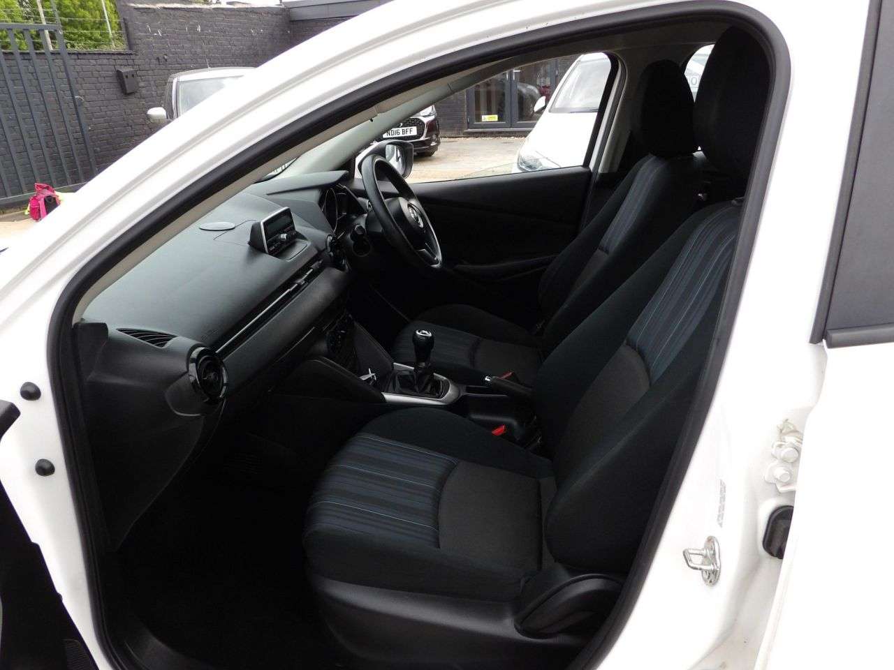 2016 MAZDA MAZDA2 2016 MAZDA MAZDA2