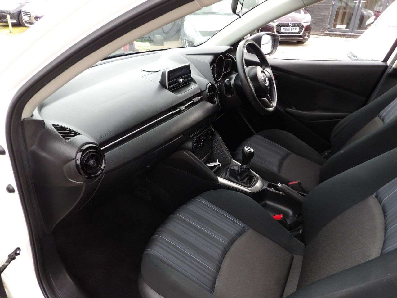 2016 MAZDA MAZDA2 2016 MAZDA MAZDA2