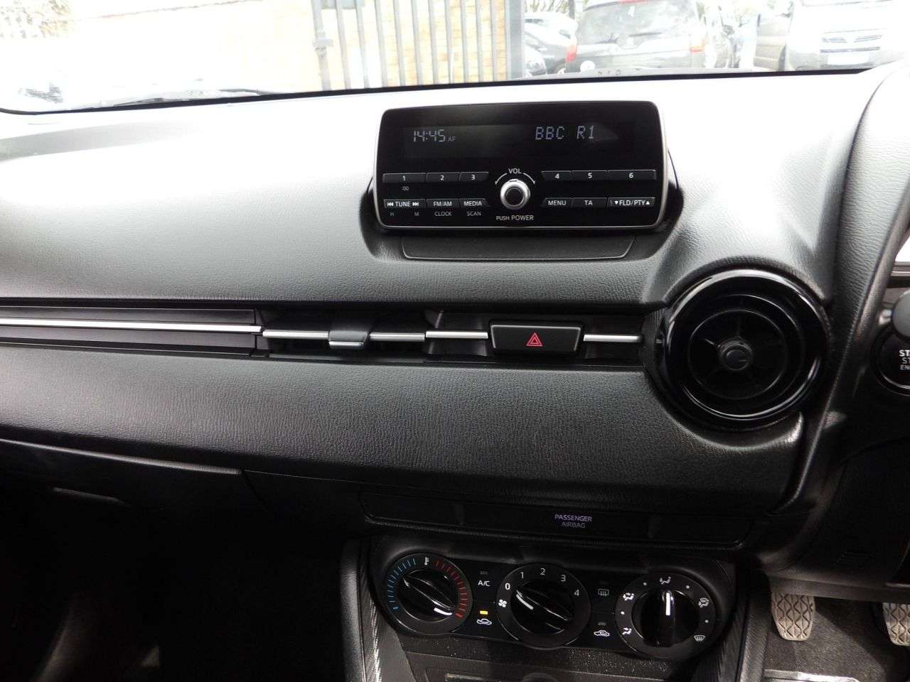 2016 MAZDA MAZDA2 2016 MAZDA MAZDA2