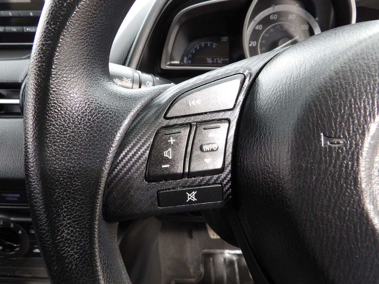 2016 MAZDA MAZDA2 2016 MAZDA MAZDA2