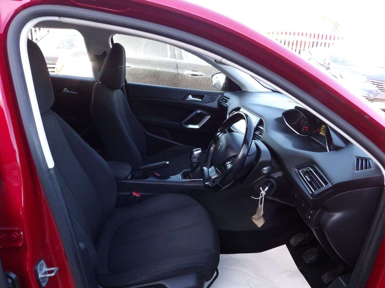 2017 PEUGEOT 308 2017 PEUGEOT 308