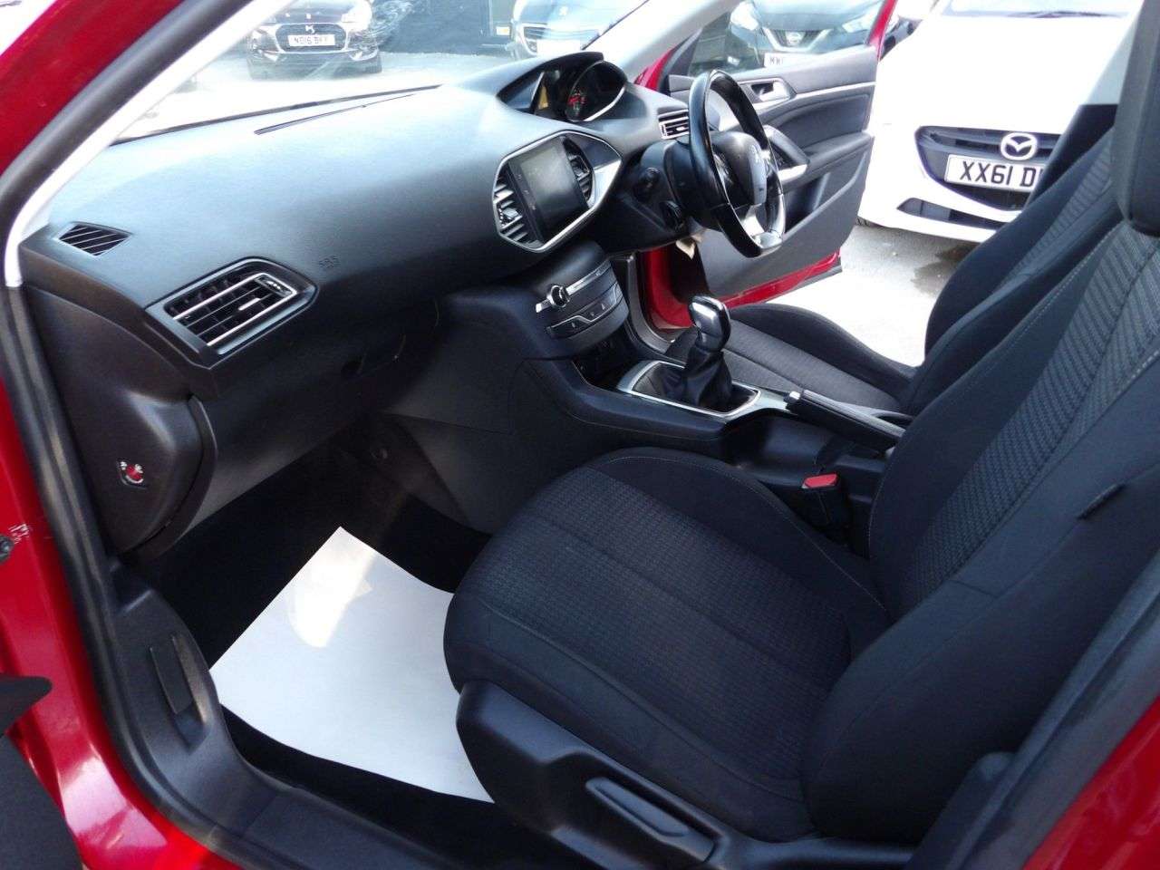 2017 PEUGEOT 308 2017 PEUGEOT 308