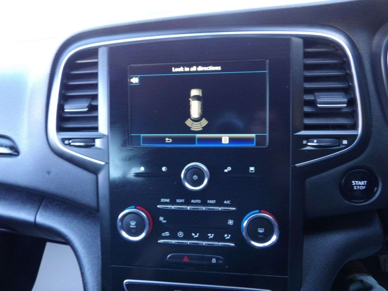 2019 RENAULT MEGANE 2019 RENAULT MEGANE