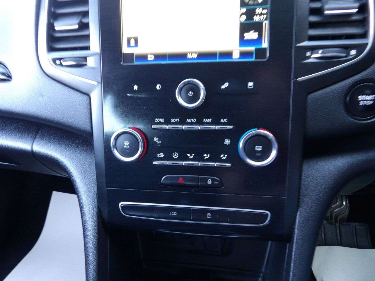 2019 RENAULT MEGANE 2019 RENAULT MEGANE