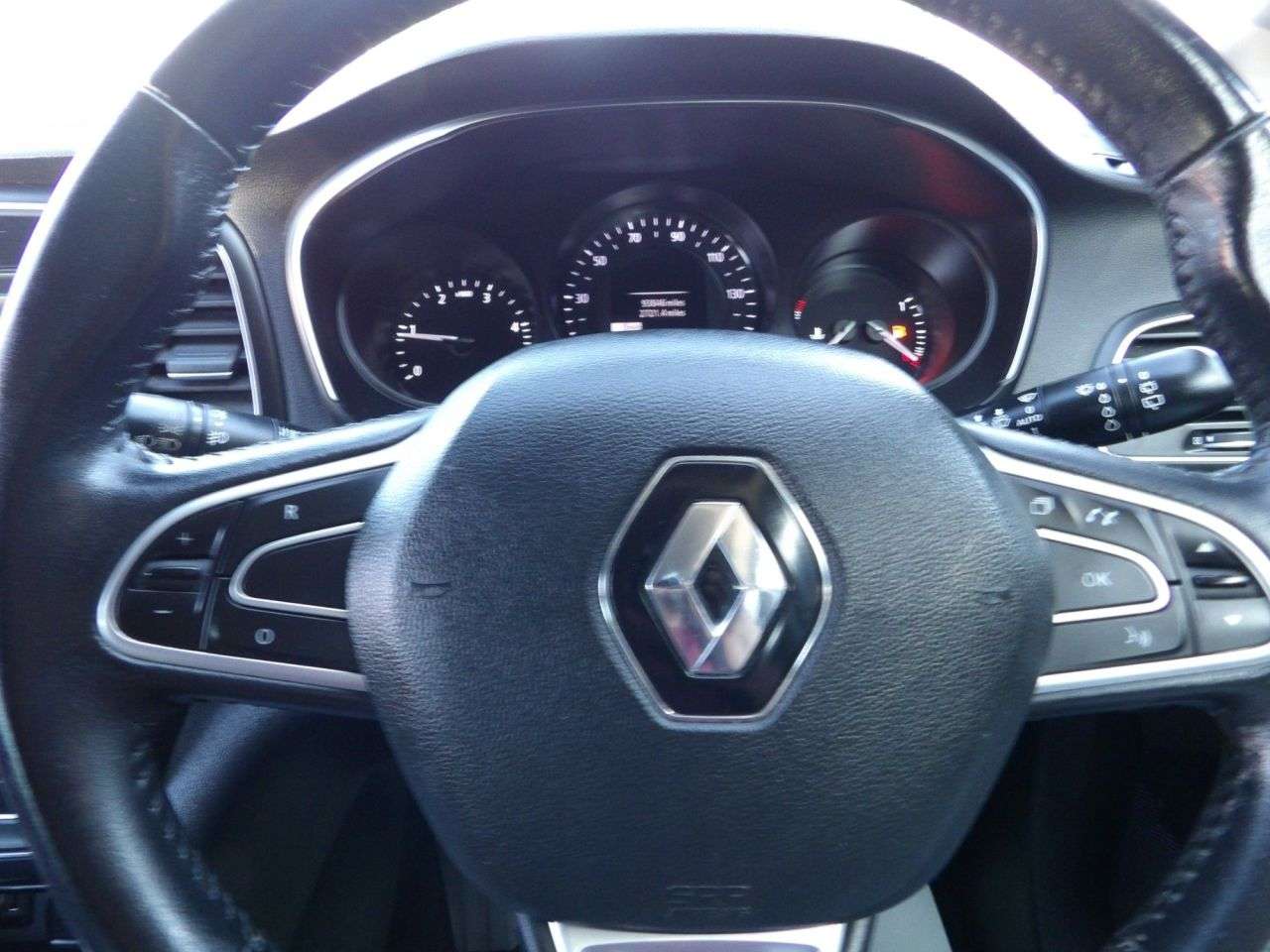 2019 RENAULT MEGANE 2019 RENAULT MEGANE