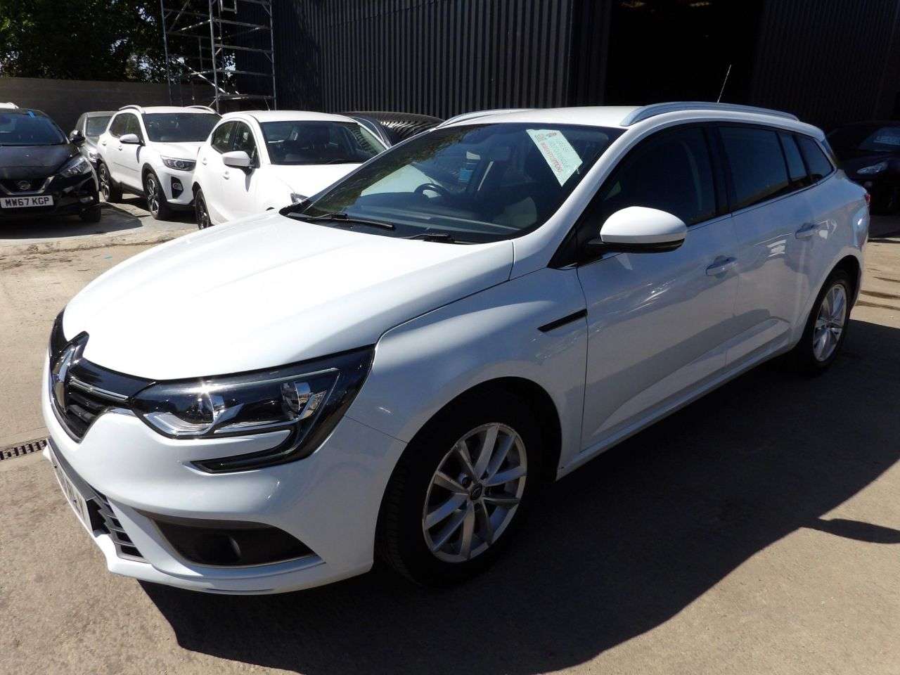 A 2019 RENAULT MEGANE 1.5 Blue dCi Play Sport Tourer 5dr Diesel Manual Euro 6 (s/s) (115 ps) A 2019 RENAULT MEGANE 1.5 Blue dCi Play Sport Tourer 5dr Diesel Manual Euro 6 (s/s) (115 ps)