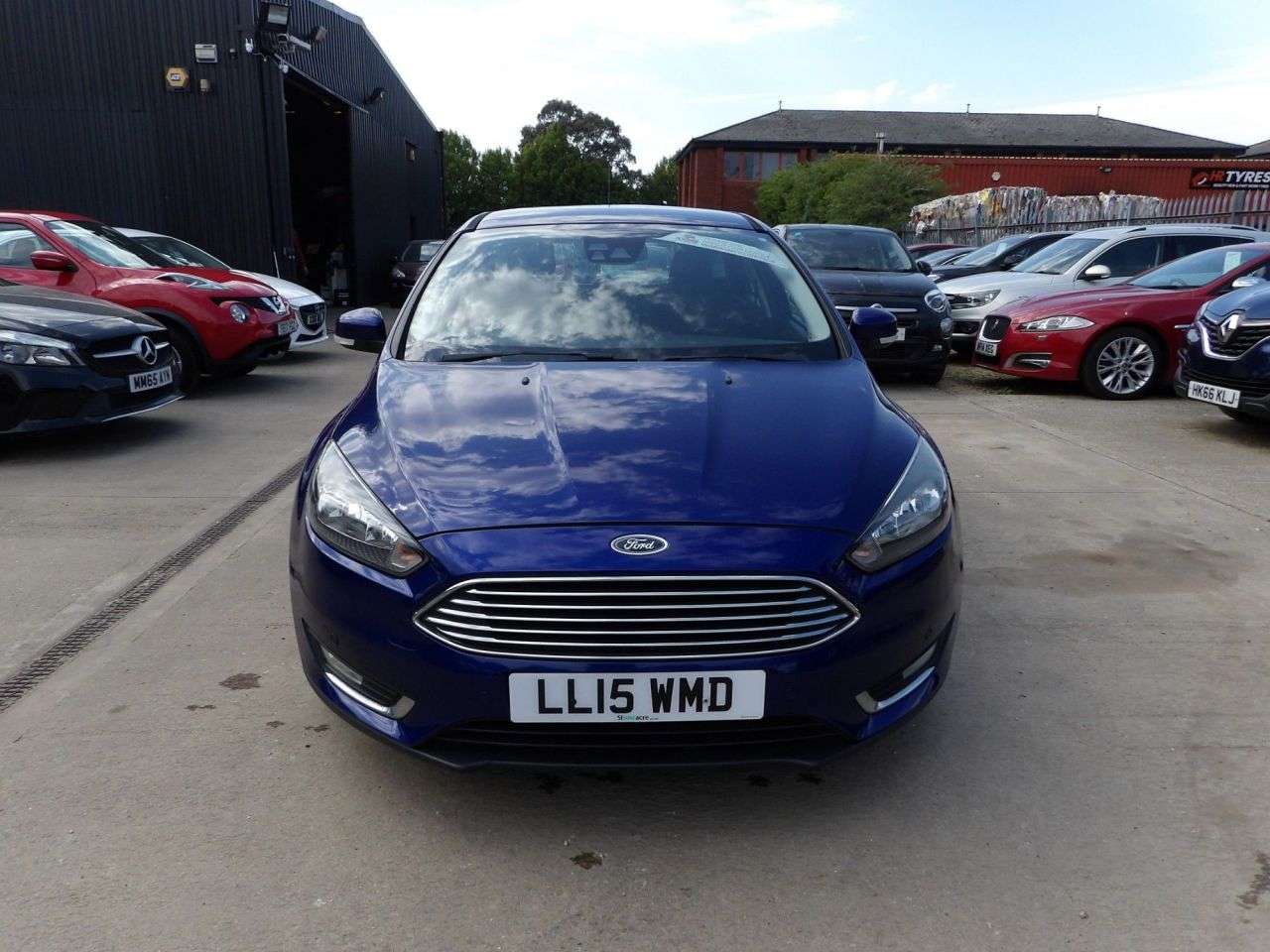 A 2015 FORD FOCUS 1.5 TDCi Titanium Hatchback 5dr Diesel Manual Euro 6 (s/s) (120 ps) A 2015 FORD FOCUS 1.5 TDCi Titanium Hatchback 5dr Diesel Manual Euro 6 (s/s) (120 ps)