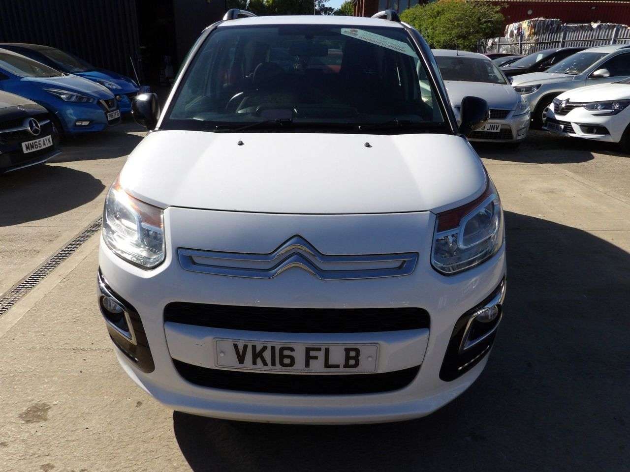 A 2016 CITROEN C3 PICASSO 1.6 BlueHDi Edition MPV 5dr Diesel Manual Euro 6 (100 ps) A 2016 CITROEN C3 PICASSO 1.6 BlueHDi Edition MPV 5dr Diesel Manual Euro 6 (100 ps)