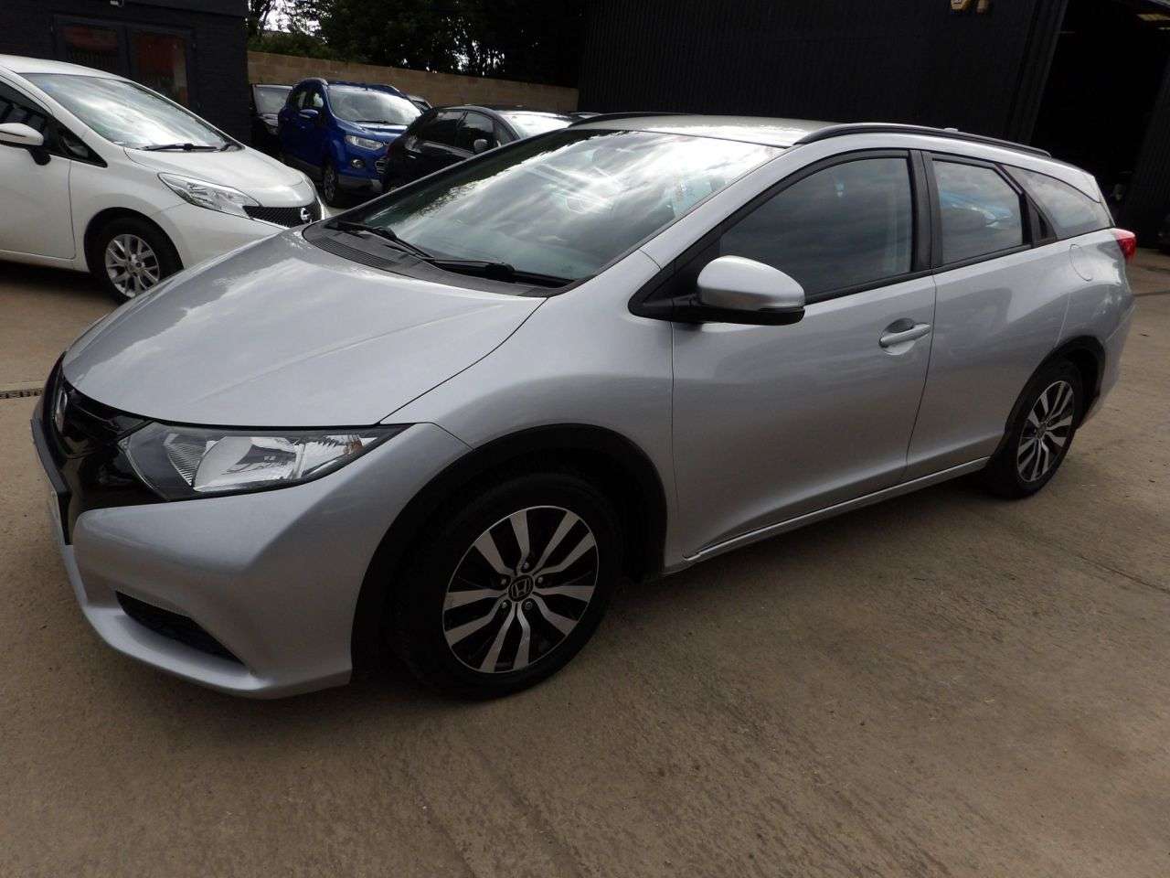 A 2015 HONDA CIVIC 1.6 i-DTEC S Tourer 5dr Diesel Manual Euro 5 (s/s) (120 ps) A 2015 HONDA CIVIC 1.6 i-DTEC S Tourer 5dr Diesel Manual Euro 5 (s/s) (120 ps)