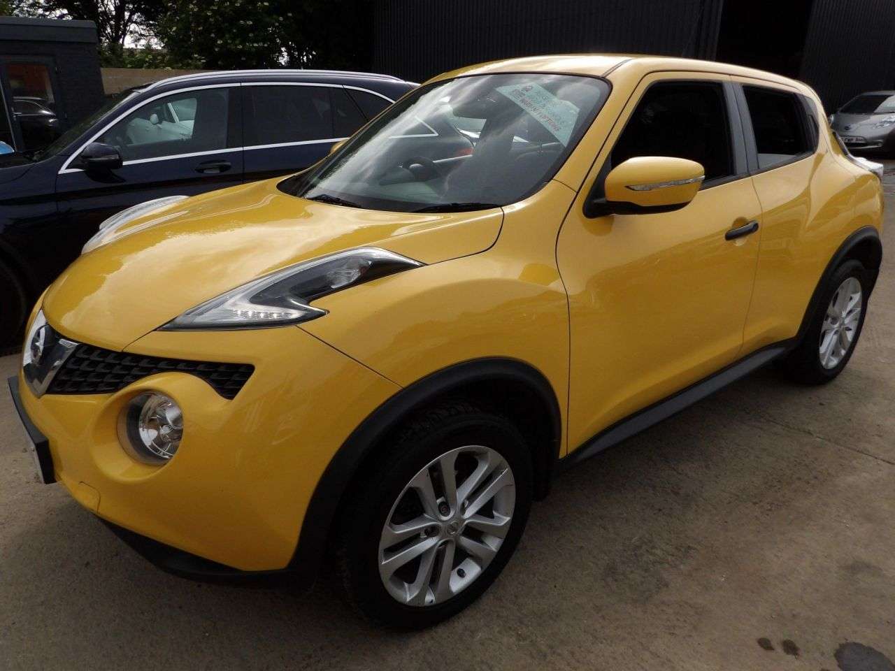 A 2016 NISSAN JUKE 1.5 dCi N-Connecta SUV 5dr Diesel Manual Euro 6 (s/s) (110 ps) A 2016 NISSAN JUKE 1.5 dCi N-Connecta SUV 5dr Diesel Manual Euro 6 (s/s) (110 ps)