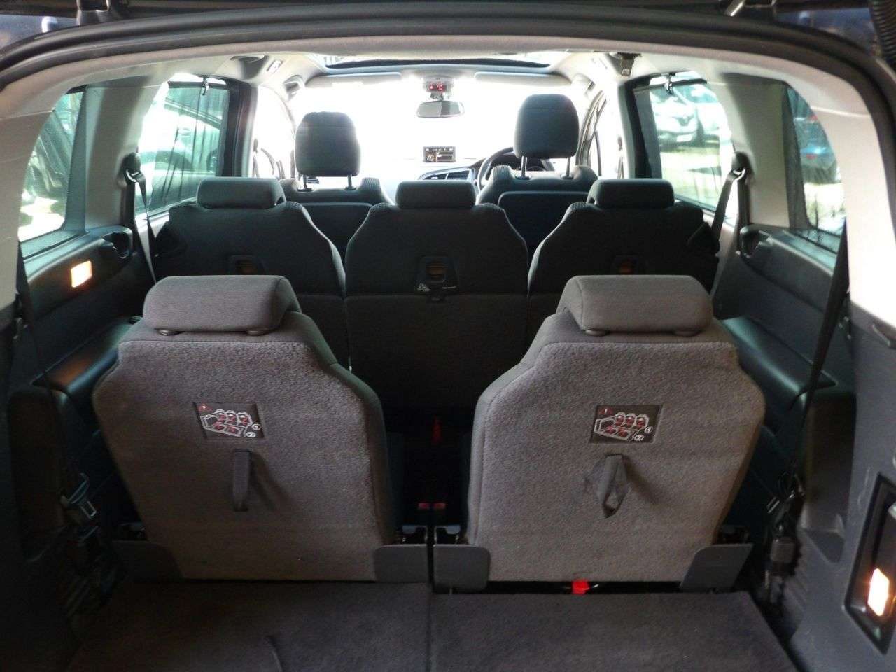 2014 PEUGEOT 5008 2014 PEUGEOT 5008
