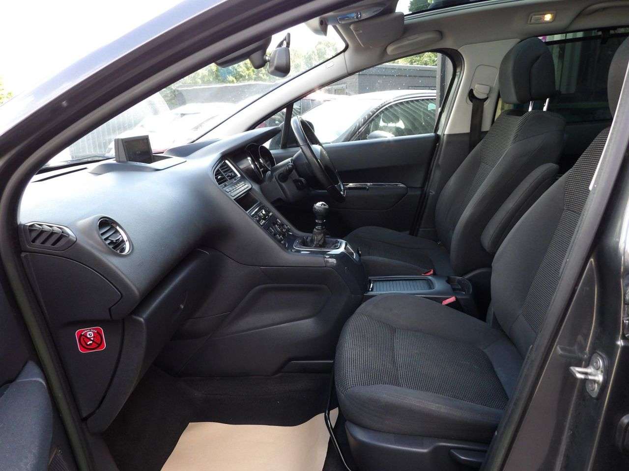 2014 PEUGEOT 5008 2014 PEUGEOT 5008