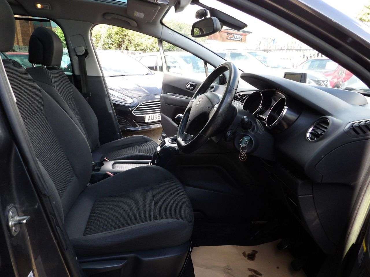 2014 PEUGEOT 5008 2014 PEUGEOT 5008