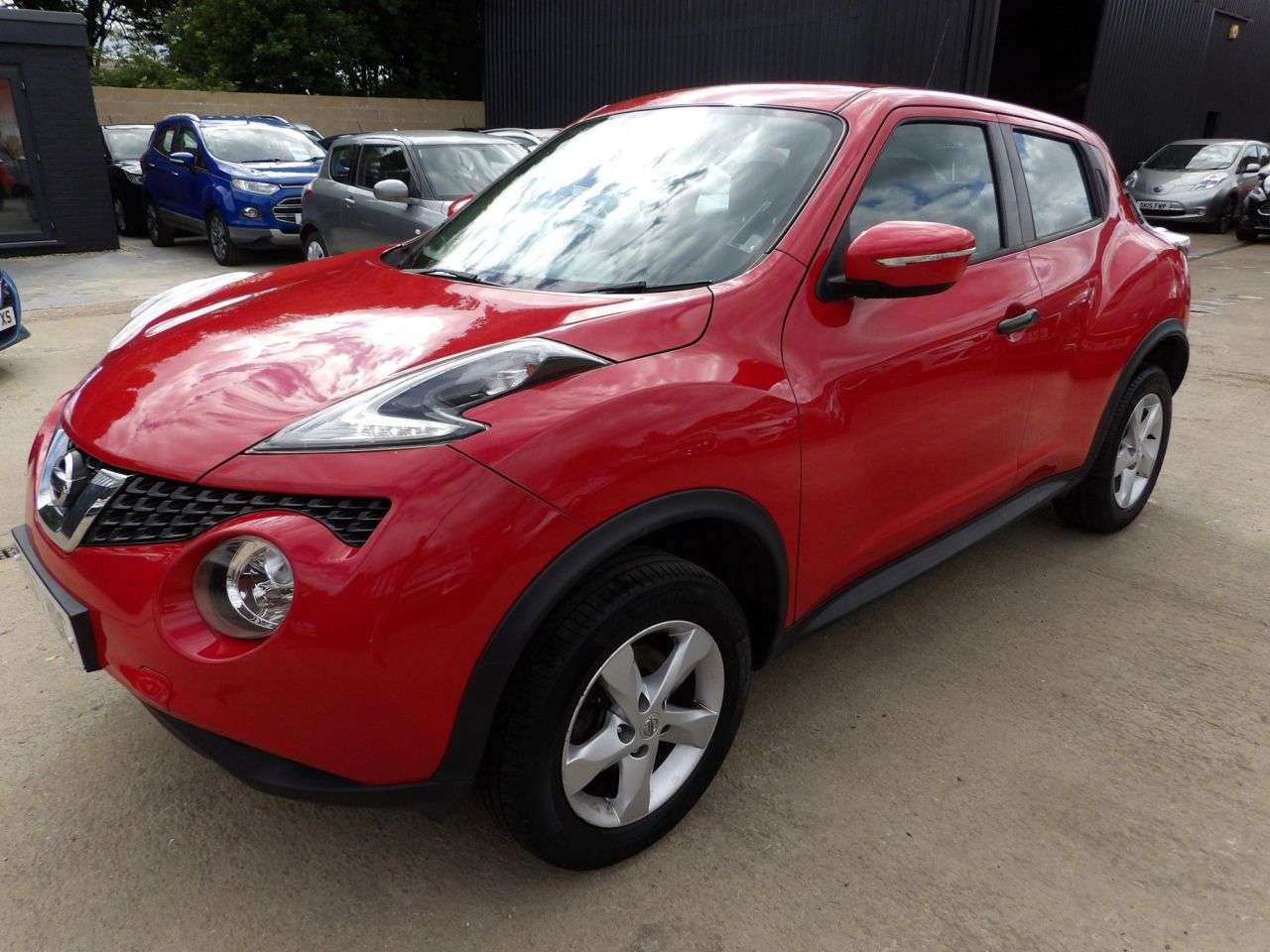 A 2017 NISSAN JUKE 1.6 Visia SUV 5dr Petrol Manual Euro 6 (94 ps) A 2017 NISSAN JUKE 1.6 Visia SUV 5dr Petrol Manual Euro 6 (94 ps)