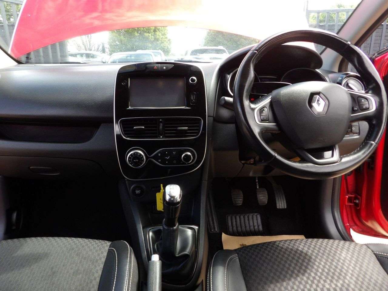 2017 RENAULT CLIO 2017 RENAULT CLIO
