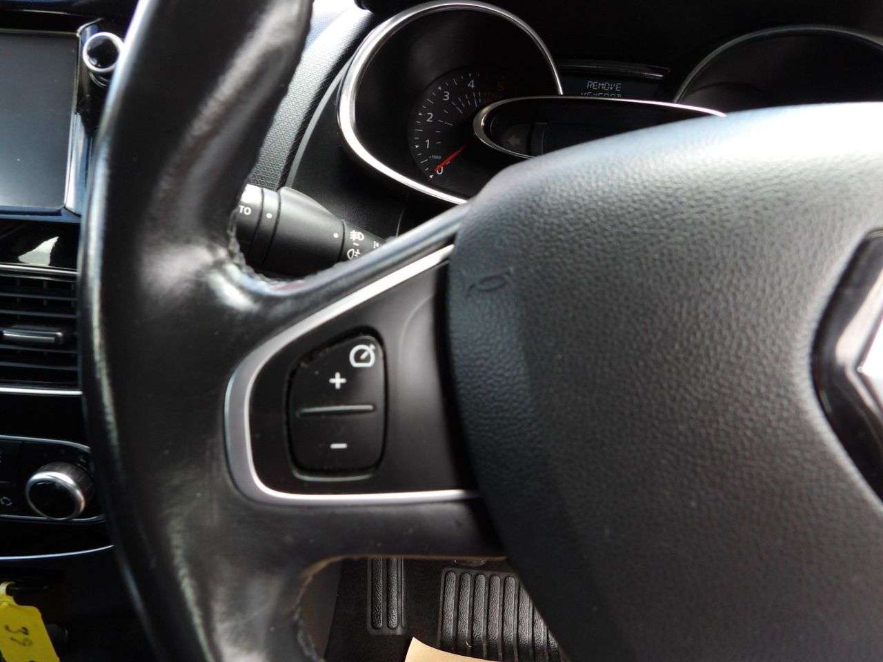 2017 RENAULT CLIO 2017 RENAULT CLIO