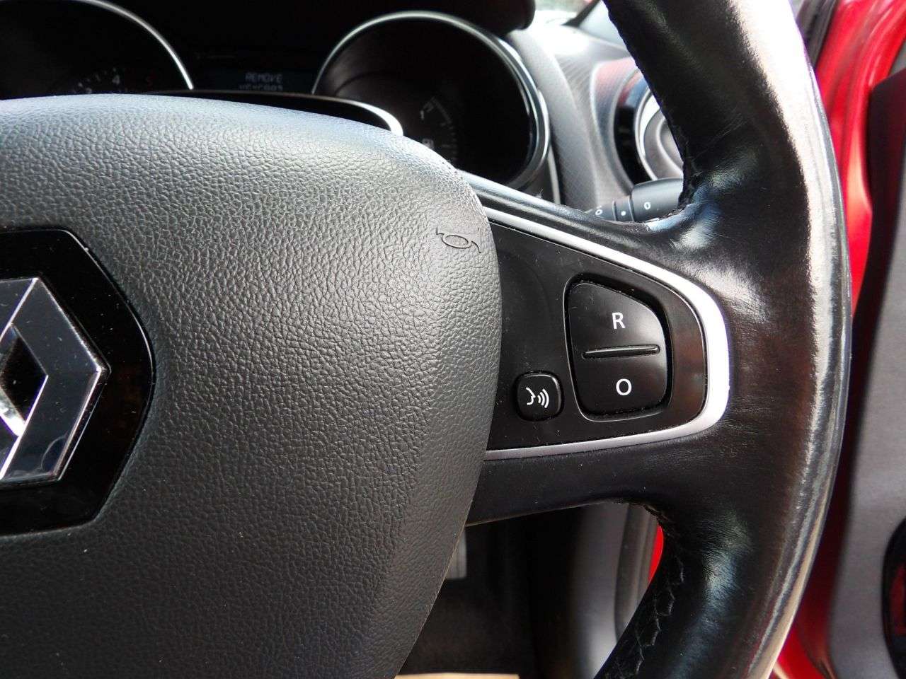 2017 RENAULT CLIO 2017 RENAULT CLIO