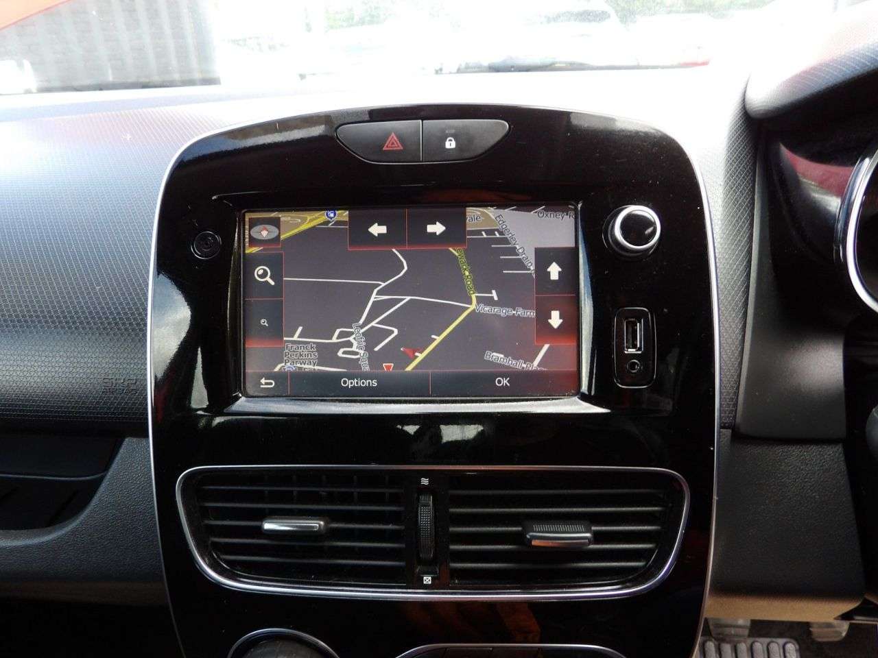 2017 RENAULT CLIO 2017 RENAULT CLIO