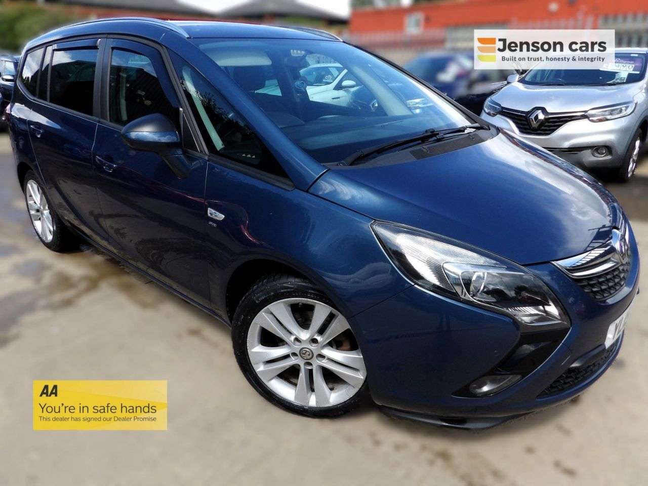 A 2015 VAUXHALL ZAFIRA TOURER 2.0 CDTi SRi MPV 5dr Diesel Manual Euro 5 (130 ps) A 2015 VAUXHALL ZAFIRA TOURER 2.0 CDTi SRi MPV 5dr Diesel Manual Euro 5 (130 ps)