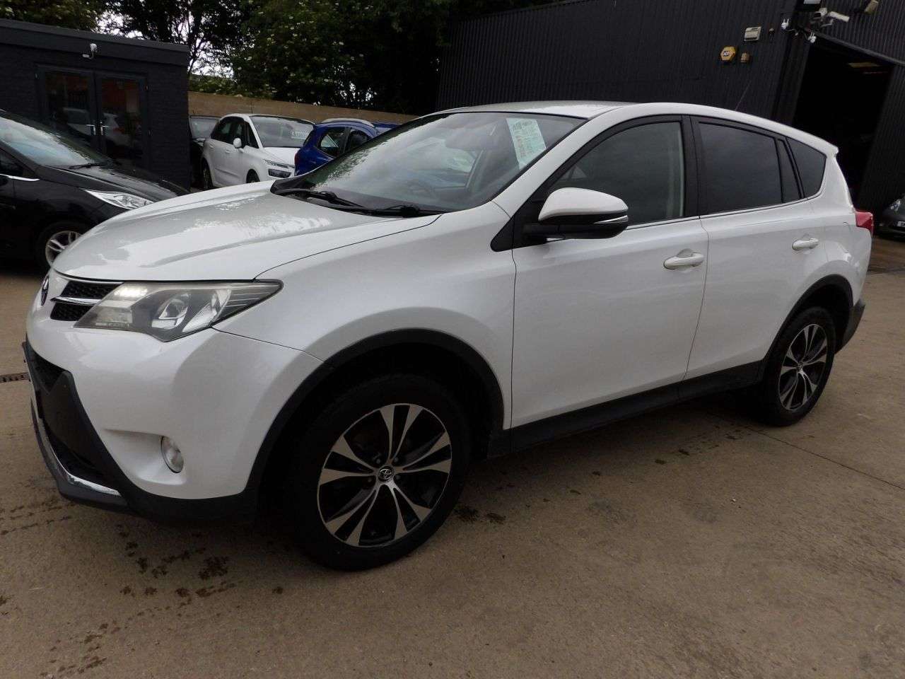 A 2014 TOYOTA RAV4 2.0 D-4D Icon SUV 5dr Diesel Manual 2WD Euro 5 (s/s) (124 ps) A 2014 TOYOTA RAV4 2.0 D-4D Icon SUV 5dr Diesel Manual 2WD Euro 5 (s/s) (124 ps)
