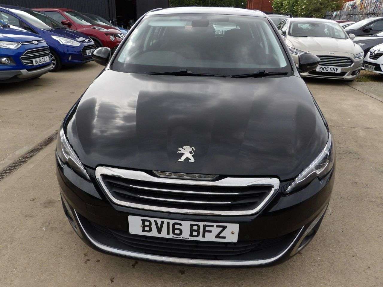 A 2016 PEUGEOT 308 1.6 BlueHDi Allure Hatchback 5dr Diesel Manual Euro 6 (s/s) (120 ps) A 2016 PEUGEOT 308 1.6 BlueHDi Allure Hatchback 5dr Diesel Manual Euro 6 (s/s) (120 ps)