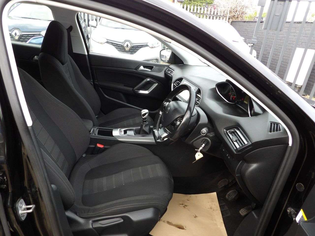 2016 PEUGEOT 308 2016 PEUGEOT 308