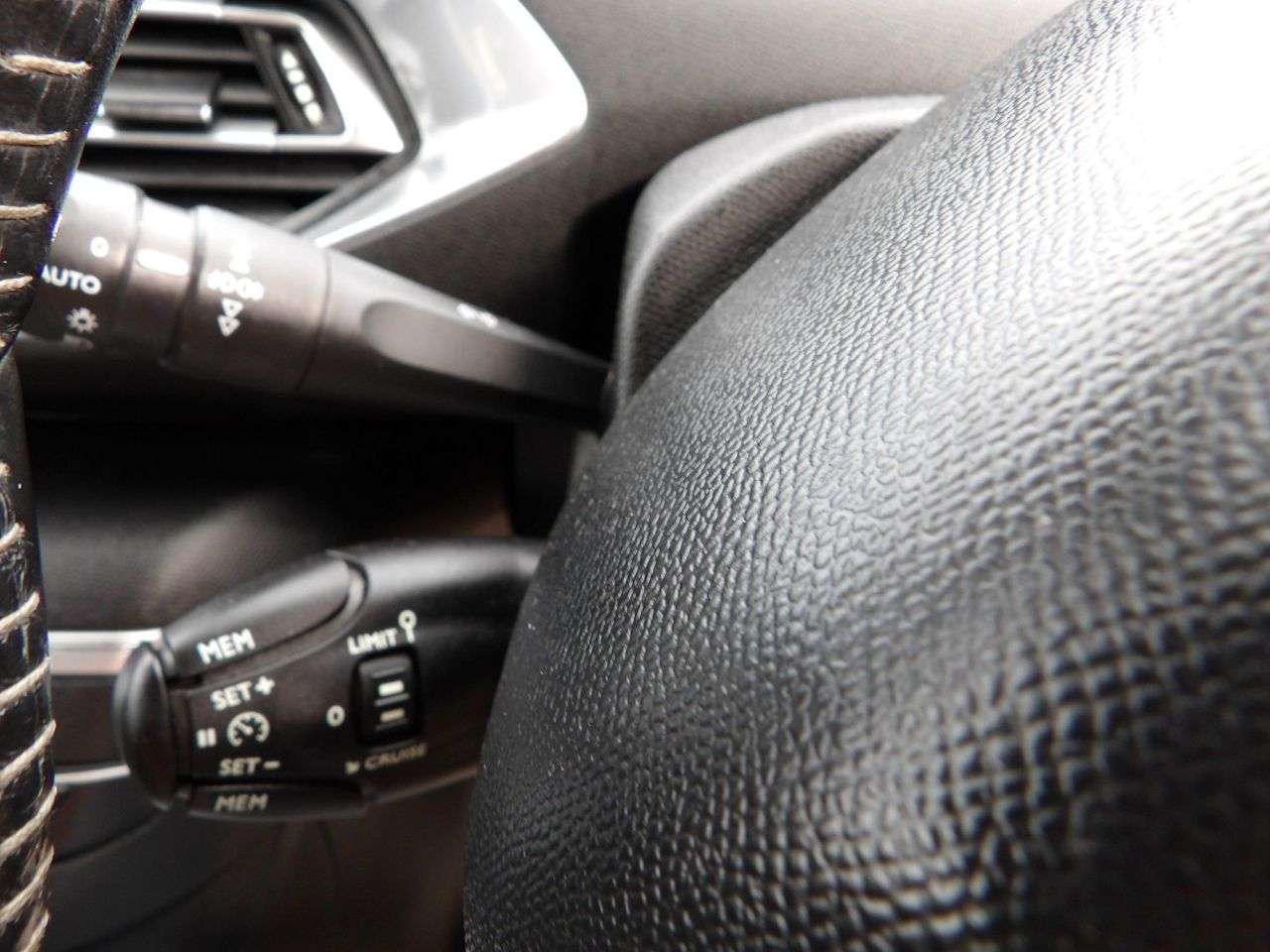 2016 PEUGEOT 308 2016 PEUGEOT 308