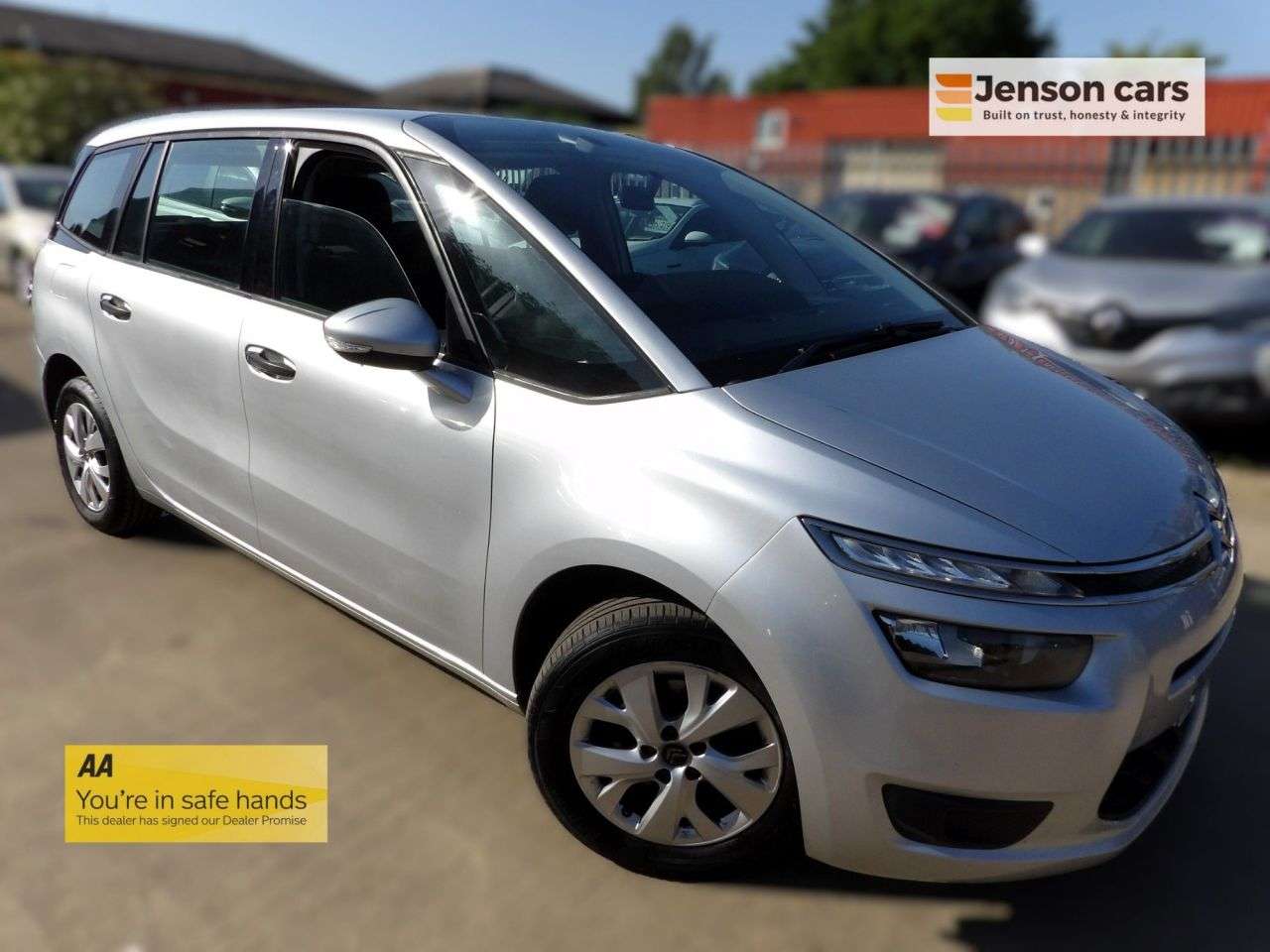 A 2015 CITROEN GRAND C4 PICASSO 1.6 BlueHDi VTR MPV 5dr Diesel Manual Euro 6 (s/s) (100 ps) A 2015 CITROEN GRAND C4 PICASSO 1.6 BlueHDi VTR MPV 5dr Diesel Manual Euro 6 (s/s) (100 ps)