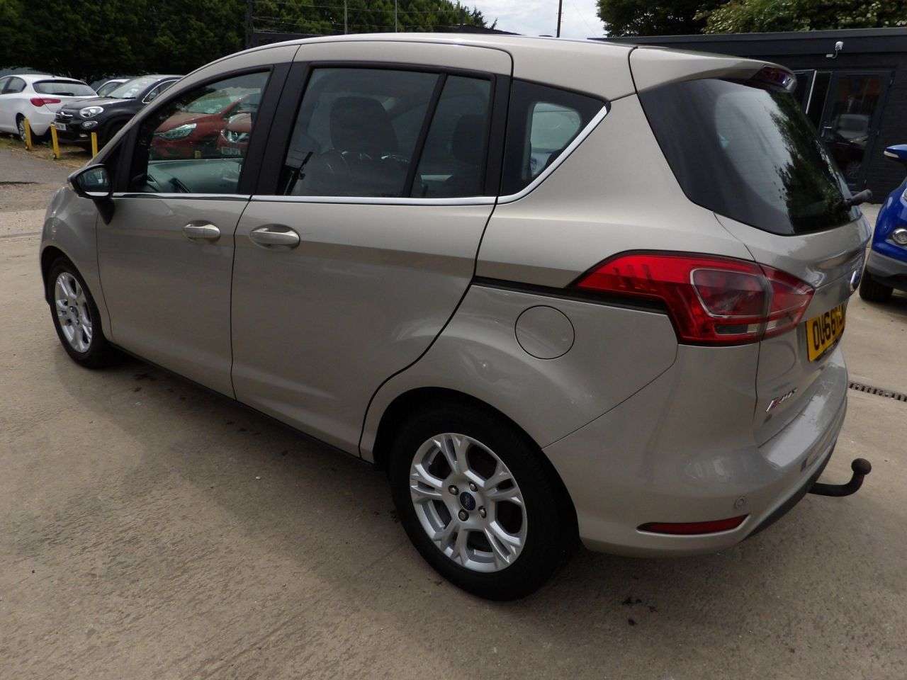 A 2016 FORD B-MAX 1.5 TDCi Zetec MPV 5dr Diesel Manual Euro 6 (s/s) (75 ps) A 2016 FORD B-MAX 1.5 TDCi Zetec MPV 5dr Diesel Manual Euro 6 (s/s) (75 ps)